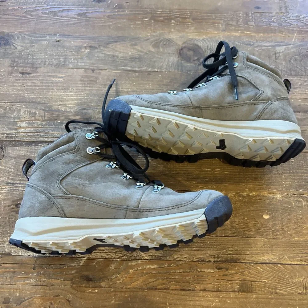 Danner Women's Adrika Hiking Boots Suede Shoes Size 8.5 Water Resistant EUC
